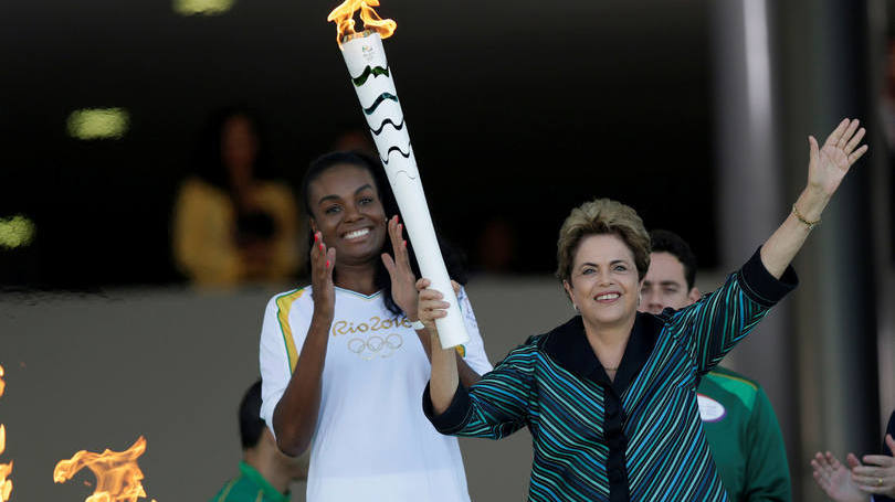 Em entrevista, Dilma diz que não participará da Rio 2016 em “posição secundária”