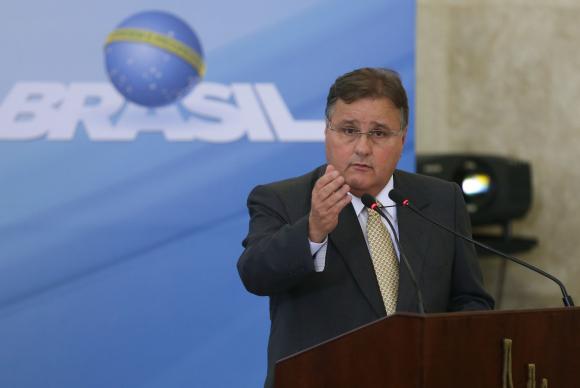Comissão de Ética decide investigar conduta do ministro Geddel Vieira Lima