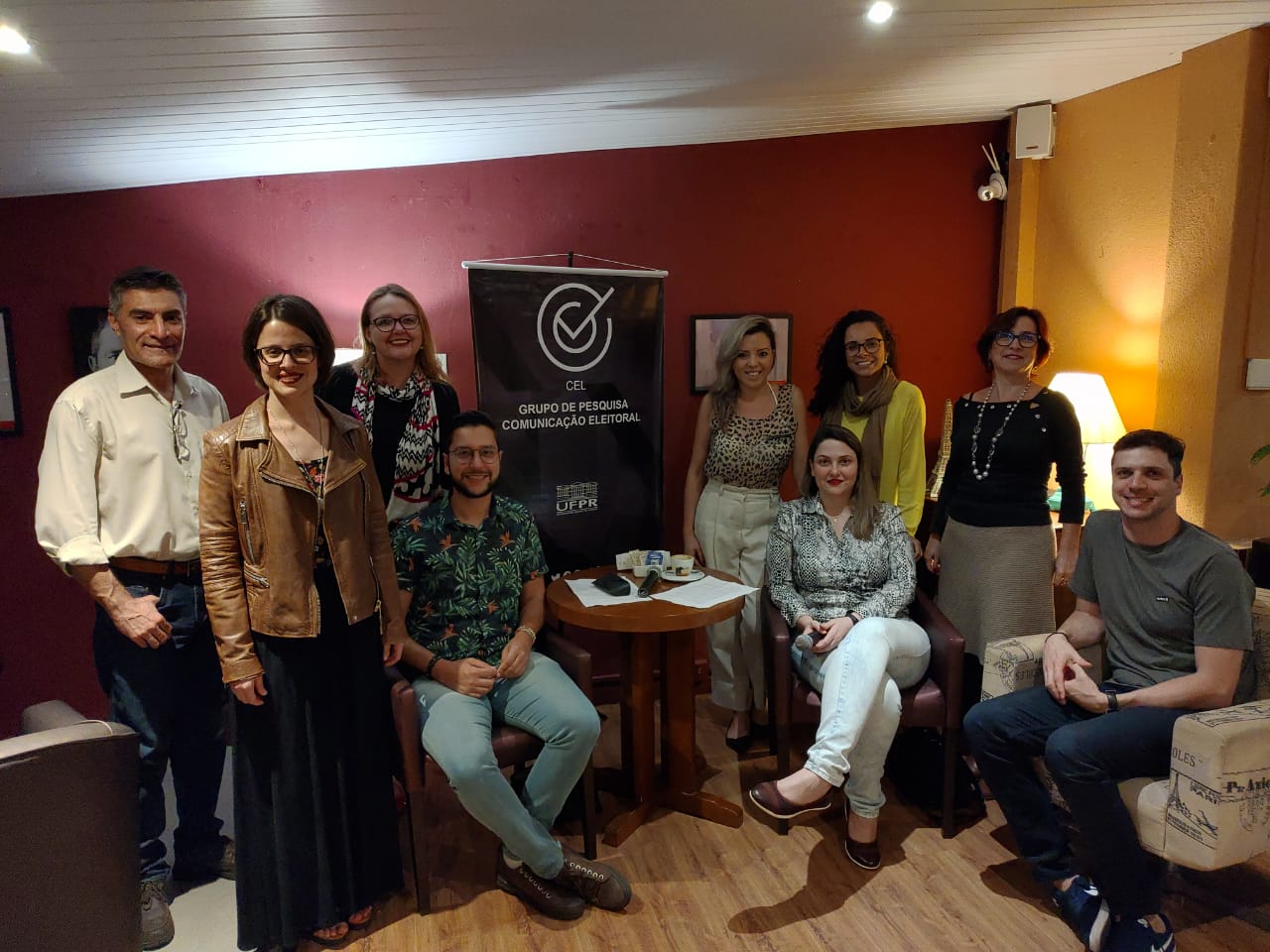 CEL Café: pesquisadores falam sobre imagem pública de Dilma e Bolsonaro