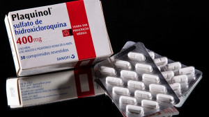 Plaquinol, medicamento com base no sulfato de hidroxicloroquina, derivado da cloroquina. Créditos da imagem: Getty Images.