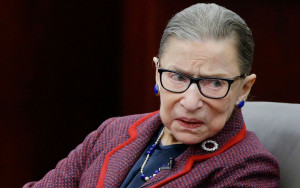 Com a morte repentina de Ruth Bader Ginsburg, a Suprema Corte Americana, antes composta por quatro juízes conservadores e quatro progressistas, pode voltar novamente a ter maioria conservadora. Foto: AP Photo/Stephen Savoia.